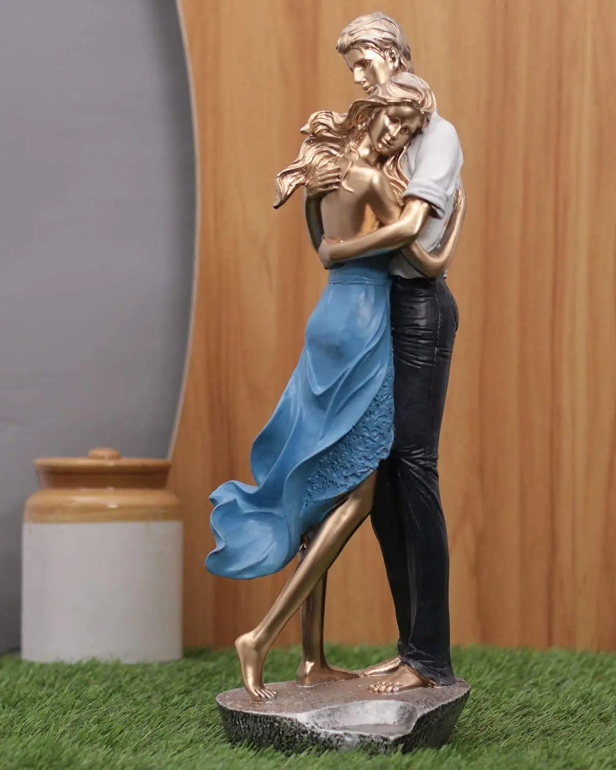 Romantic Lovable Couple Walking Statue Big | Showpiece For Home Decor Big |  Valentine Day Gift | Decorative Showpiece | Gift For Girlfriend | Love  Couple Showpiece Statue 16 x 5 Inches - Shree Kala